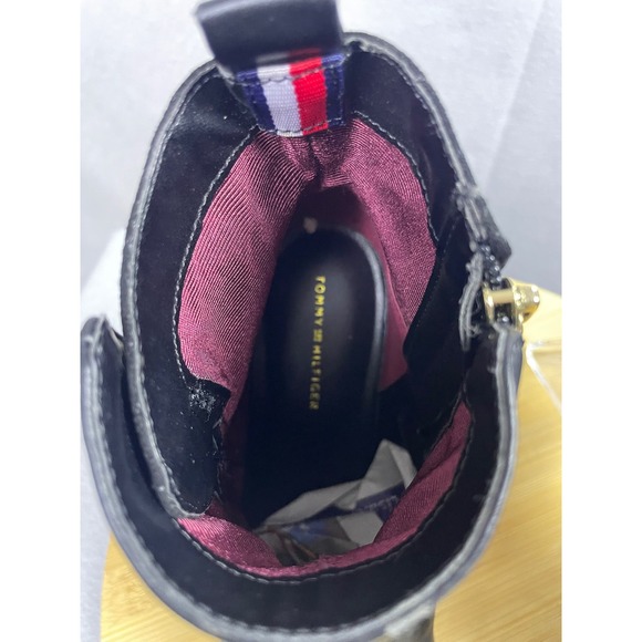 Tommy Hilfiger Black Leather‎ Ankle Boots Gold Accents Quilted Women's - Picture 13 of 14